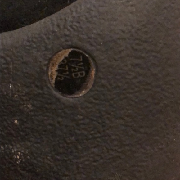 BCBGMaxAzria Women’s boots - heels - black - suede - Picture 5 of 8